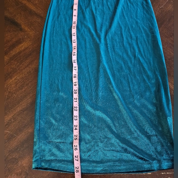 ZARA - MD Trafaluc Emerald Green Velvet Midi Formal Dress - Picture 10 of 11